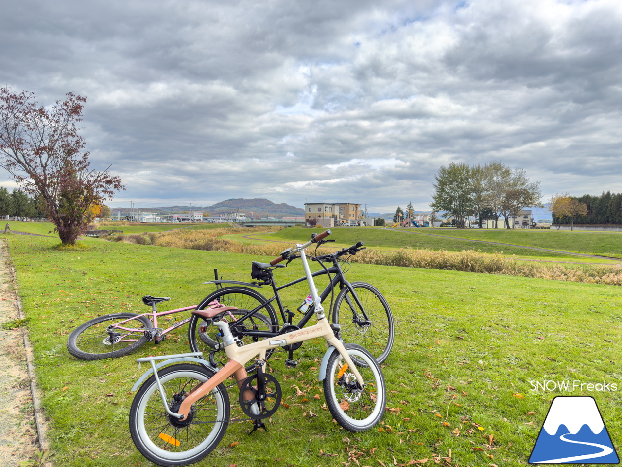 ローカルな展望台に、美味しいグルメ…。ちょっとディープな秋の深川市を電動アシスト自転車『ADO Air Carbon』でサイクリング旅(^^)/